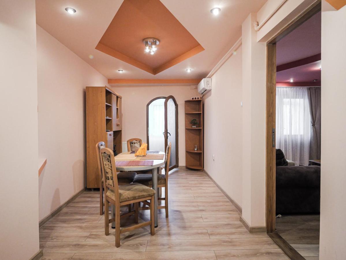 Luxury Ultracentral Curtea de Argeş Zewnętrze zdjęcie