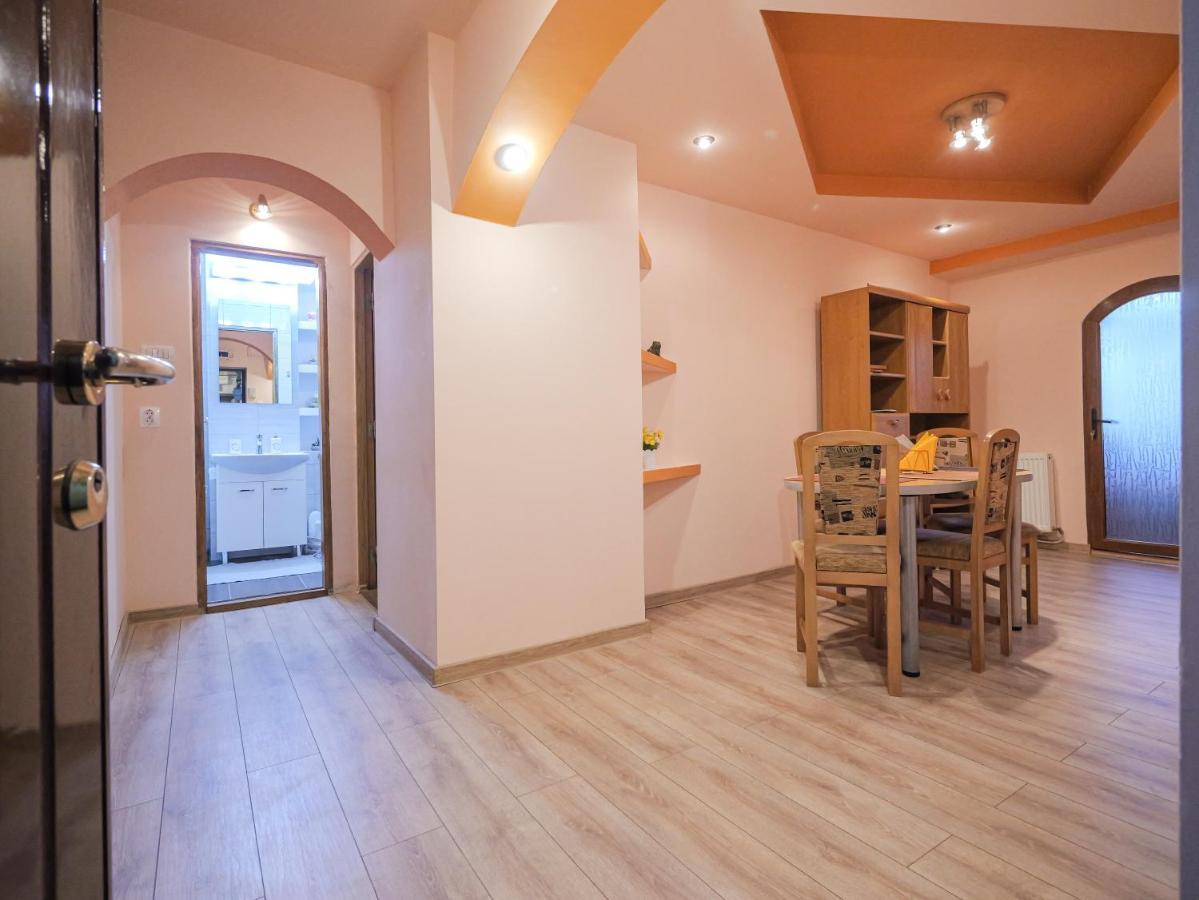 Luxury Ultracentral Curtea de Argeş Zewnętrze zdjęcie
