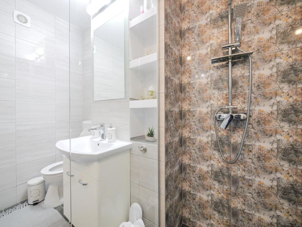 Luxury Ultracentral Curtea de Argeş Zewnętrze zdjęcie