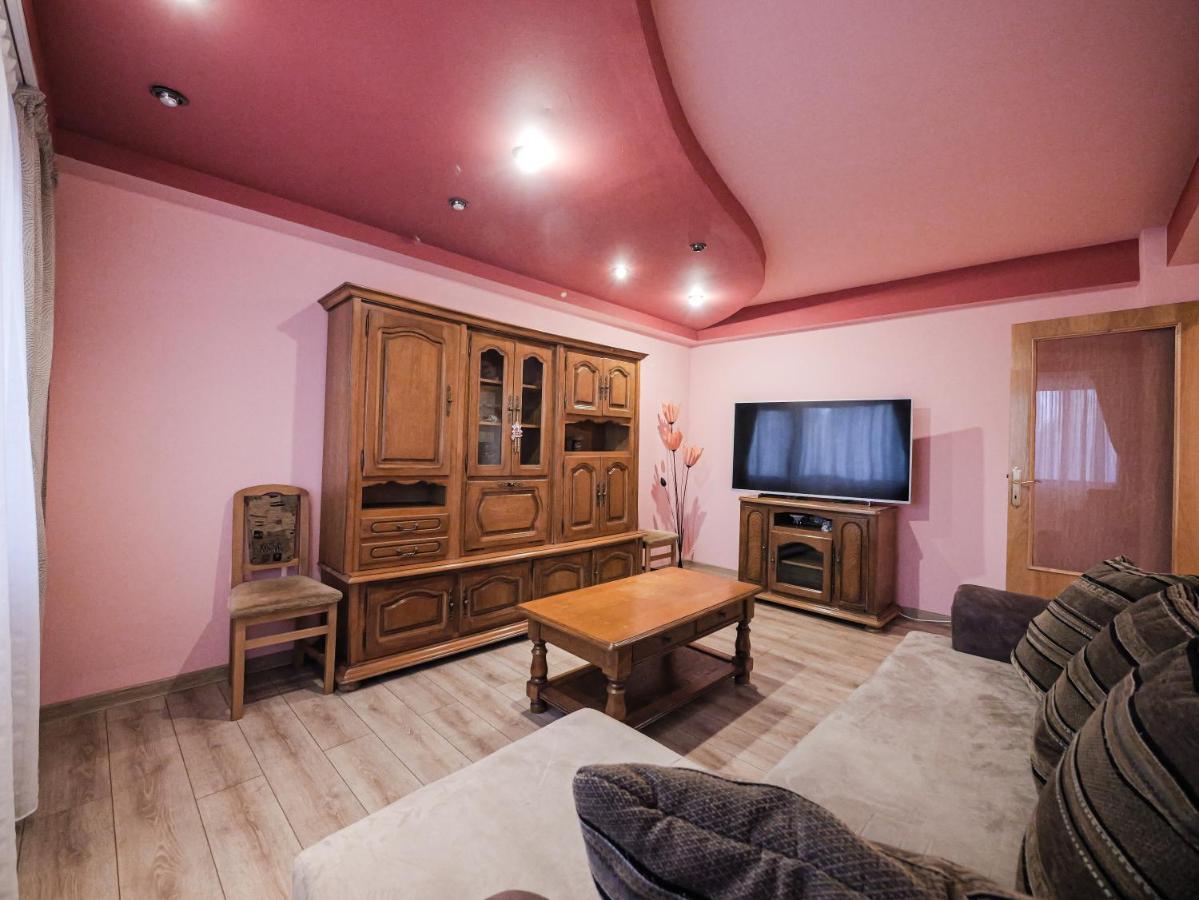 Luxury Ultracentral Curtea de Argeş Zewnętrze zdjęcie