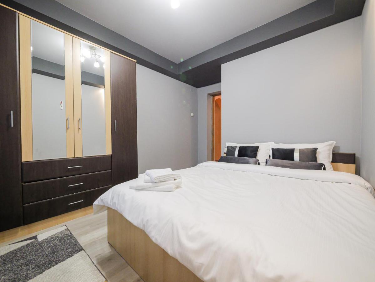 Luxury Ultracentral Curtea de Argeş Zewnętrze zdjęcie