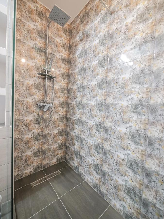 Luxury Ultracentral Curtea de Argeş Zewnętrze zdjęcie