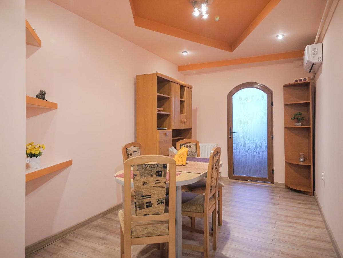 Luxury Ultracentral Curtea de Argeş Zewnętrze zdjęcie